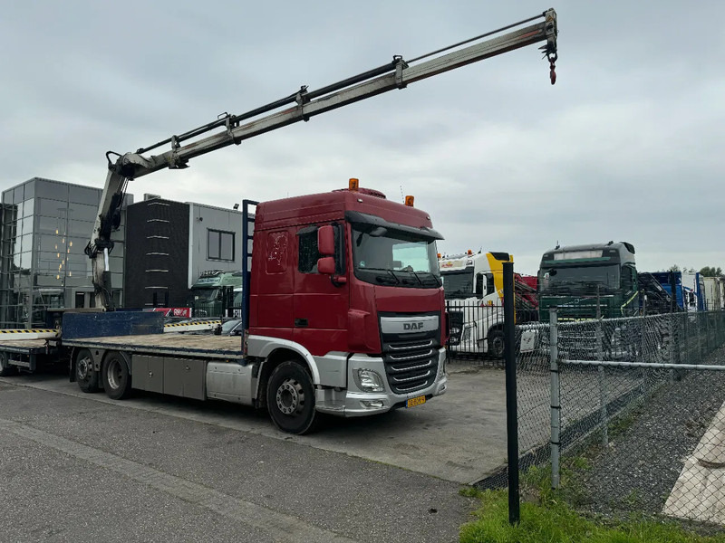 DAF XF 510 6X2 EURO 6 + HIAB 166 HI PRO + REMOTE CONTROL - شاحنات مسطحة, شاحنة كرين: صور 1 DAF XF 510 6X2 EURO 6 + HIAB 166 HI PRO + REMOTE CONTROL - شاحنات مسطحة, شاحنة كرين: صور 1