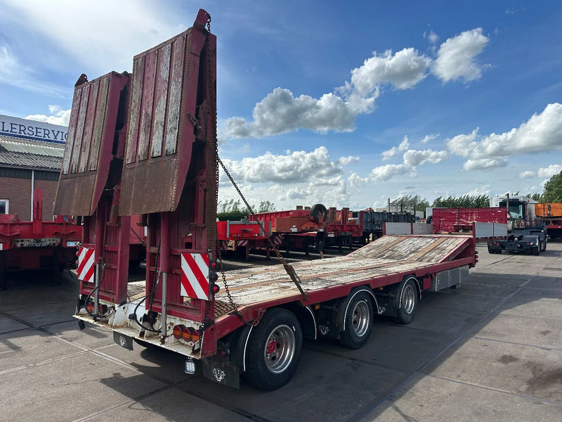 Diversen LAST AXLE STEERING, REMOTE CONTROLE, DOUBLE HYDRAULIC RAMPS - عربة مسطحة منخفضة نصف مقطورة: صور 2 Diversen LAST AXLE STEERING, REMOTE CONTROLE, DOUBLE HYDRAULIC RAMPS - عربة مسطحة منخفضة نصف مقطورة: صور 2