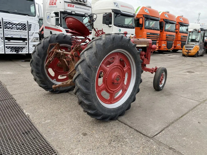 Farmall SUPER F.C. SUPER F.C. TRAKTOR - جرار: صور 5 Farmall SUPER F.C. SUPER F.C. TRAKTOR - جرار: صور 5