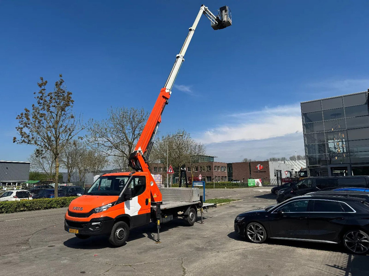 Iveco DAILY 35 140 SCORPION 2112J 2019 - مصاعد الازدهار محمولة على شاحنة: صور 1 Iveco DAILY 35 140 SCORPION 2112J 2019 - مصاعد الازدهار محمولة على شاحنة: صور 1