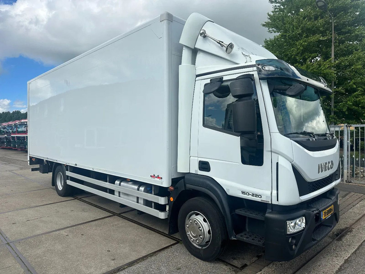 Iveco ML 150 -220, DHOLLANDIA LIFT, BOX 760X250X250 CM - بصندوق مغلق شاحنة: صور 3 Iveco ML 150 -220, DHOLLANDIA LIFT, BOX 760X250X250 CM - بصندوق مغلق شاحنة: صور 3