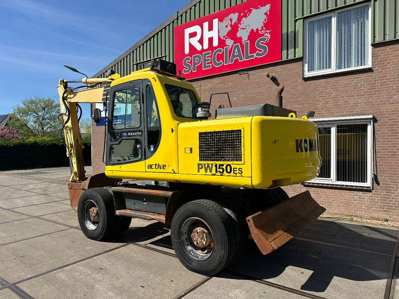 Komatsu PW150ES-6K CE - حفارة على عجلات: صور 3 Komatsu PW150ES-6K CE - حفارة على عجلات: صور 3