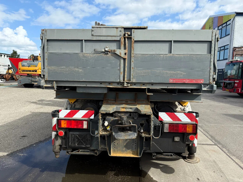 MAN 33.463 33-463 8x4 met 62 effer kraan 6x uitschuifbaar - شاحنة جرار: صور 5 MAN 33.463 33-463 8x4 met 62 effer kraan 6x uitschuifbaar - شاحنة جرار: صور 5