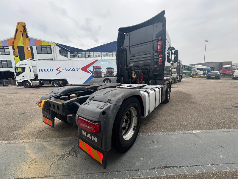 MAN TGX 18.500 4X2 EURO 6 - شاحنة جرار: صور 4 MAN TGX 18.500 4X2 EURO 6 - شاحنة جرار: صور 4