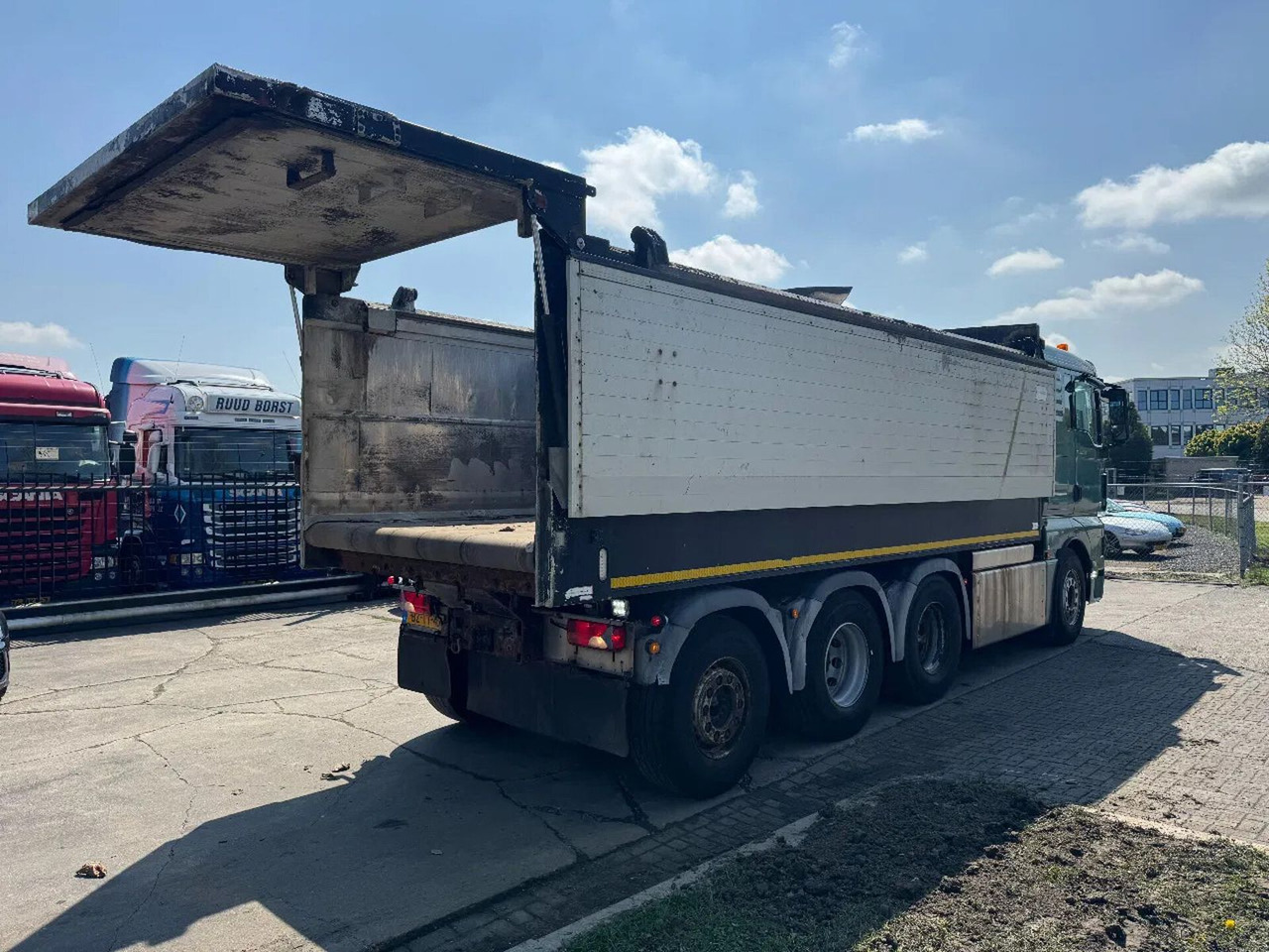 MAN TGX 35.500 8X4 VAKO BANDLOSSER - شاحنة: صور 2 MAN TGX 35.500 8X4 VAKO BANDLOSSER - شاحنة: صور 2