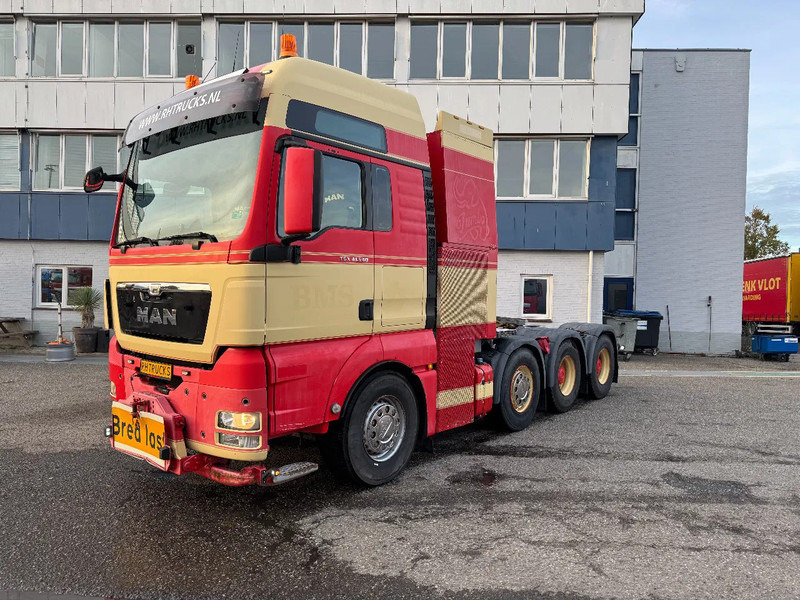 MAN TGX 41.540 8X4 250 TON EURO 5 RETARDER PTO HYDRAULICS HUB REDUCTION - شاحنة جرار: صور 1 MAN TGX 41.540 8X4 250 TON EURO 5 RETARDER PTO HYDRAULICS HUB REDUCTION - شاحنة جرار: صور 1