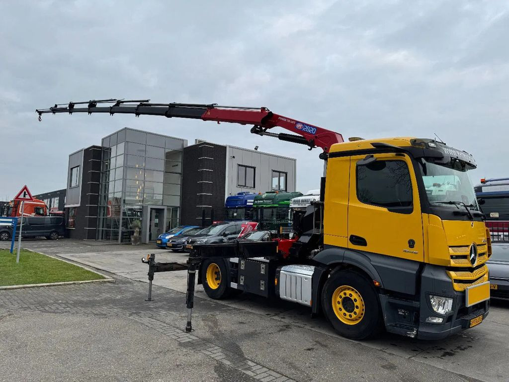Mercedes-Benz Actros 1845 4X2 - EURO 6 + HMF 2820 + REMOTE + O - شاحنة جرار: صور 1 Mercedes-Benz Actros 1845 4X2 - EURO 6 + HMF 2820 + REMOTE + O - شاحنة جرار: صور 1