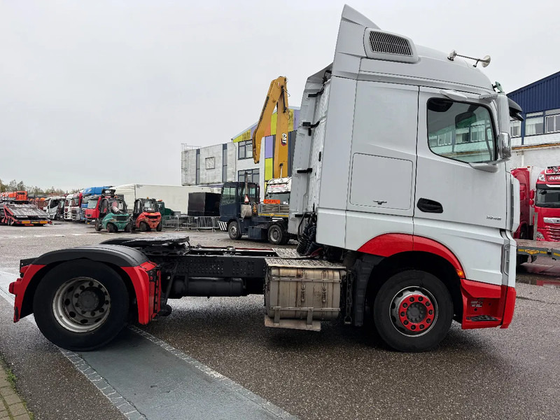 Mercedes-Benz Actros 1945 4X2 EURO 6 - NL TRUCK 1st OWNER (1845) - شاحنة جرار: صور 4 Mercedes-Benz Actros 1945 4X2 EURO 6 - NL TRUCK 1st OWNER (1845) - شاحنة جرار: صور 4