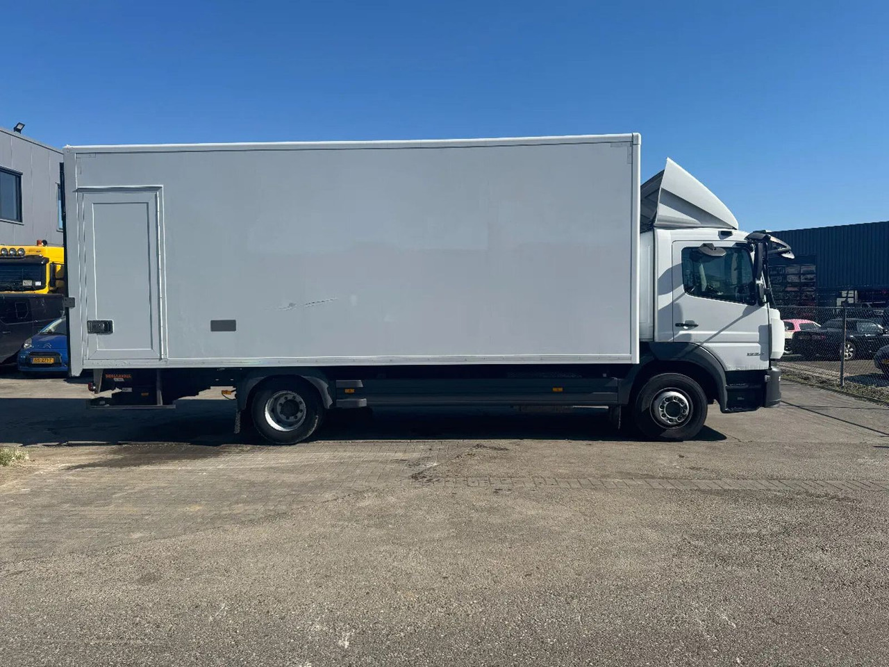 Mercedes-Benz Atego 1224 4X2 EURO 6 CARGOLOCK BOX TÜV 09-2025 - بصندوق مغلق شاحنة: صور 4 Mercedes-Benz Atego 1224 4X2 EURO 6 CARGOLOCK BOX TÜV 09-2025 - بصندوق مغلق شاحنة: صور 4