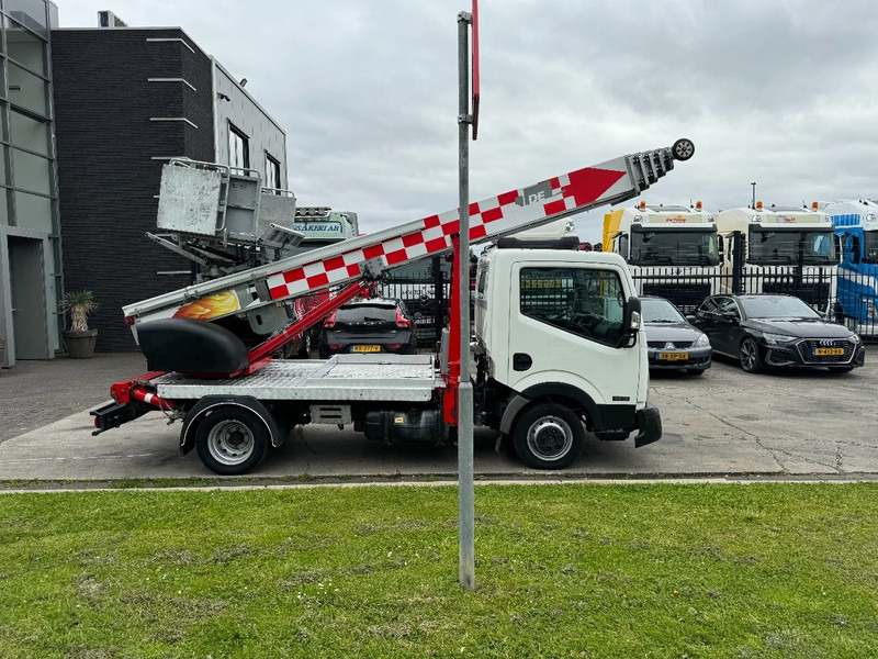 الشاحنات الصغيرة Nissan 3X UNIT CABSTAR 35.13 EURO 6 + LIFT 25 METER + REMOTE CONTROL: صور 20