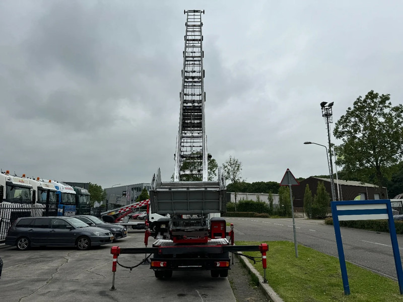 الشاحنات الصغيرة Nissan 3X UNIT CABSTAR 35.13 EURO 6 + LIFT 25 METER + REMOTE CONTROL: صور 12