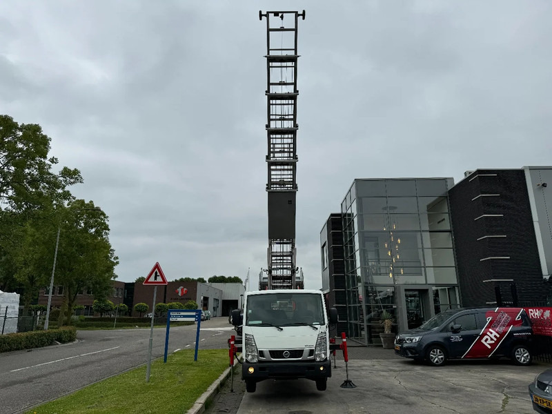 الشاحنات الصغيرة Nissan 3X UNIT CABSTAR 35.13 EURO 6 + LIFT 25 METER + REMOTE CONTROL: صور 10