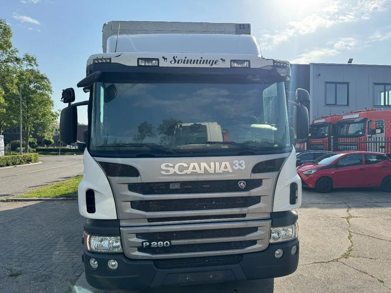 Scania P280 6X2 SCHMITZ BOX + ZEPRO 2000KG LIFT EURO 6 - بصندوق مغلق شاحنة: صور 2 Scania P280 6X2 SCHMITZ BOX + ZEPRO 2000KG LIFT EURO 6 - بصندوق مغلق شاحنة: صور 2