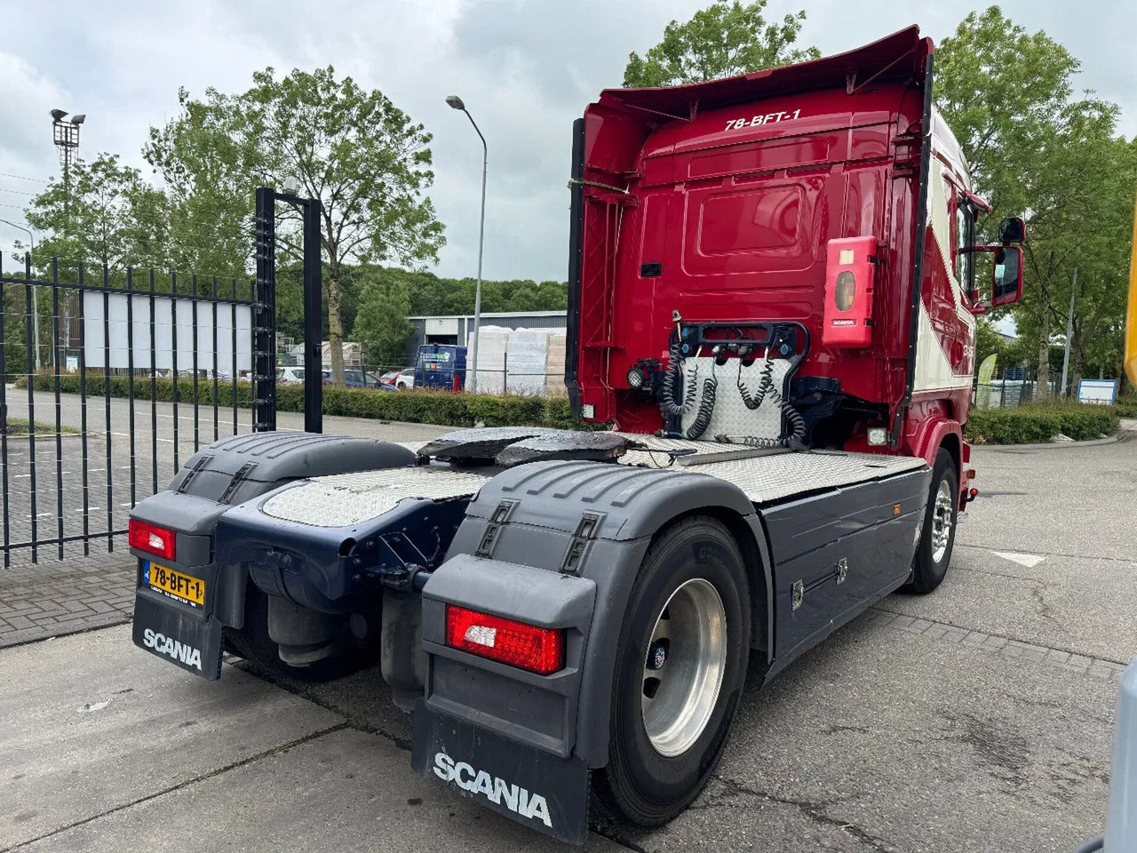 Scania R410 4X2 - EURO 6 + FULL SPOILER + TÜV 03-2026 - شاحنة جرار: صور 4 Scania R410 4X2 - EURO 6 + FULL SPOILER + TÜV 03-2026 - شاحنة جرار: صور 4