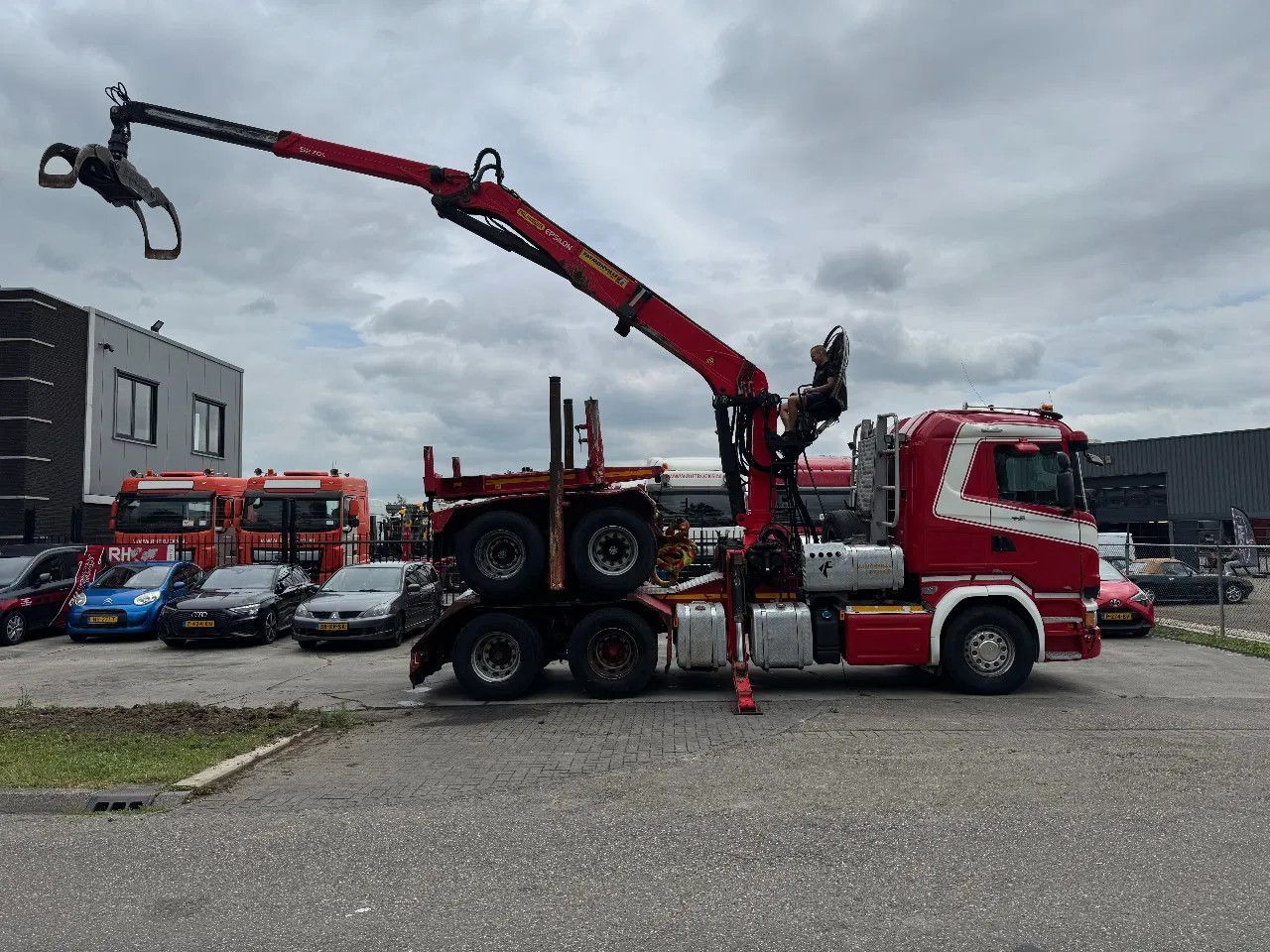 Scania R580 6X4 EPSILON S270L88 2 AXLE HANGER - شاحنة قطع الأشجار: صور 2 Scania R580 6X4 EPSILON S270L88 2 AXLE HANGER - شاحنة قطع الأشجار: صور 2