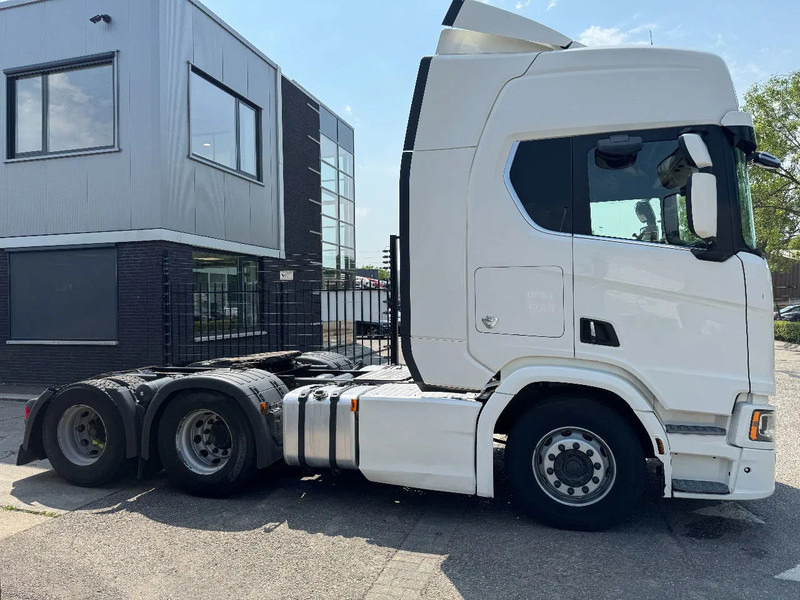 Scania R580 V8 NGS 6X4 EURO 6 RETARDER - شاحنة جرار: صور 4 Scania R580 V8 NGS 6X4 EURO 6 RETARDER - شاحنة جرار: صور 4