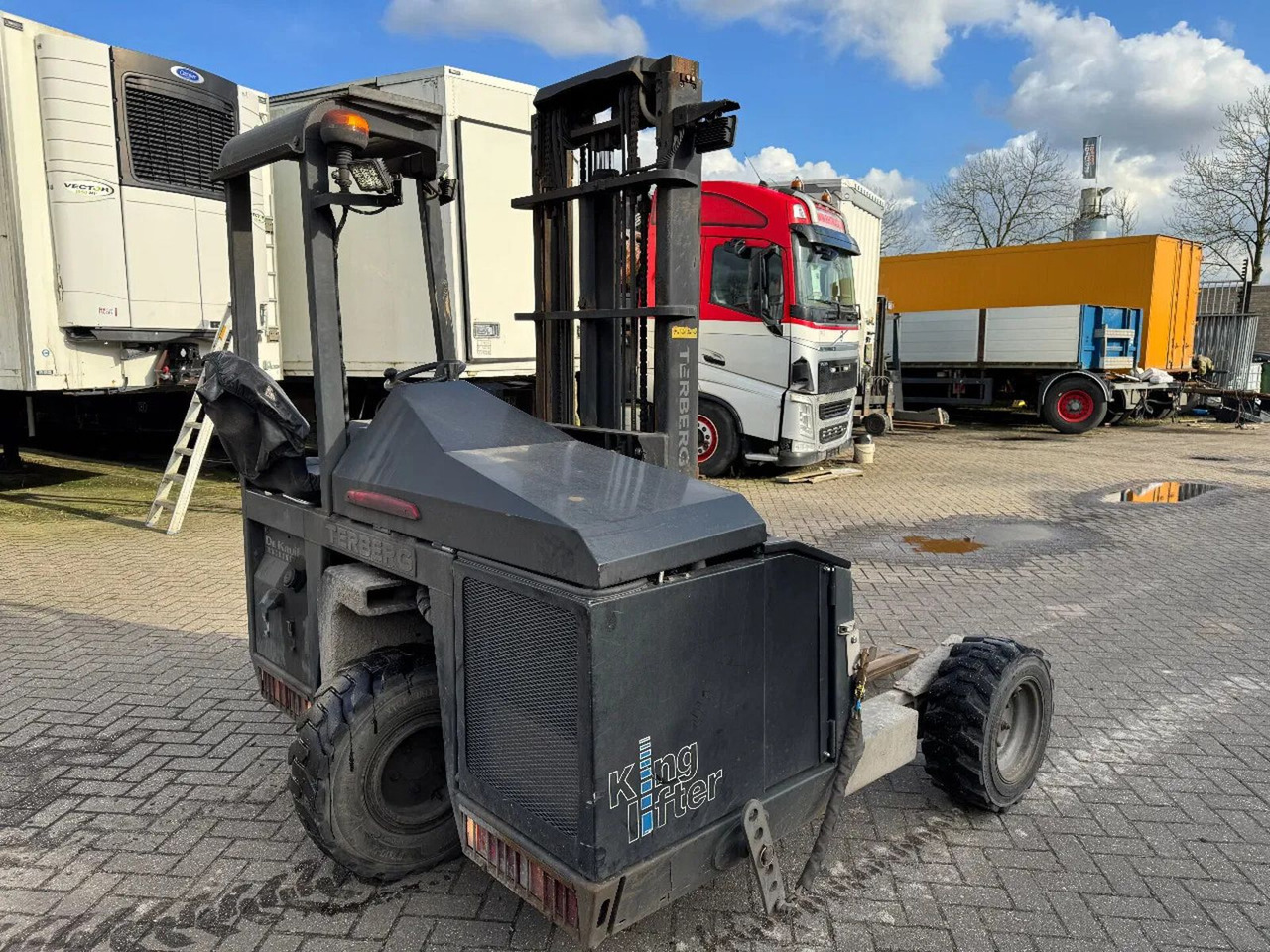 Terberg TKL-MC-3X3 - 2000KG 3,2 LIFTING HEIGHT - رافعة شوكية مثبتة على شاحنة: صور 4 Terberg TKL-MC-3X3 - 2000KG 3,2 LIFTING HEIGHT - رافعة شوكية مثبتة على شاحنة: صور 4