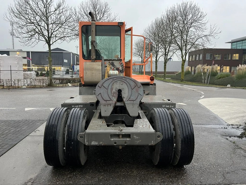 Terberg YT 222 YT222 - جرارات صالات المطارات: صور 5 Terberg YT 222 YT222 - جرارات صالات المطارات: صور 5