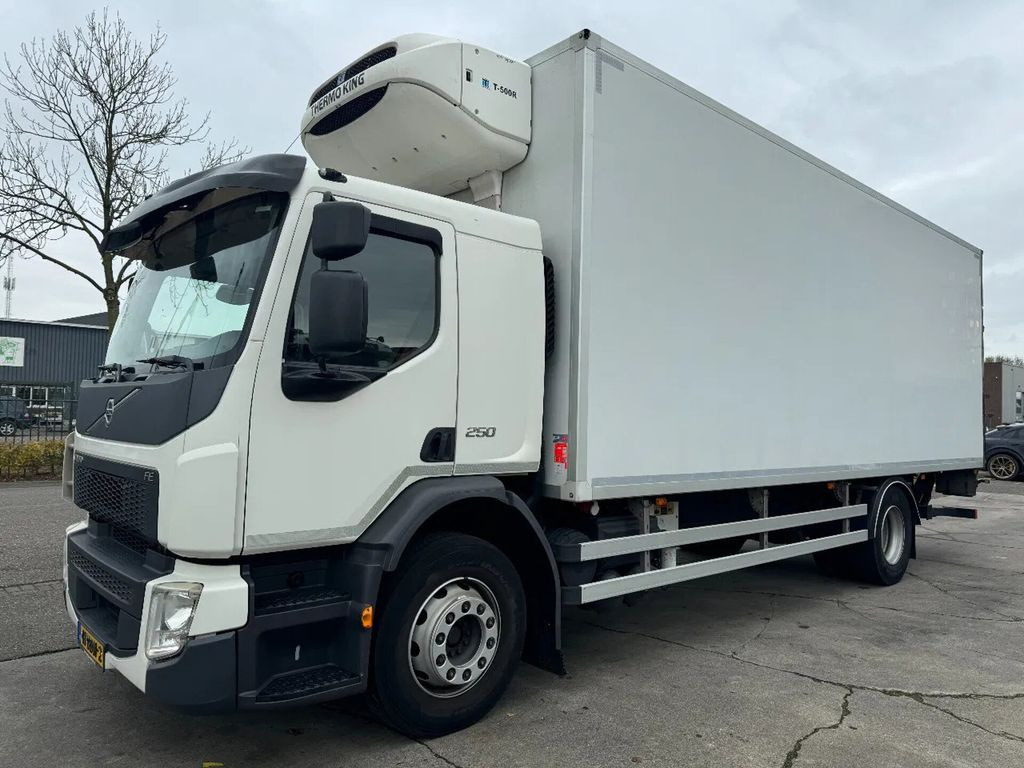 Volvo FE 250 4X2 - EURO 6 + THERMOKING T-500R + DHOLLA - مبردة شاحنة: صور 1 Volvo FE 250 4X2 - EURO 6 + THERMOKING T-500R + DHOLLA - مبردة شاحنة: صور 1