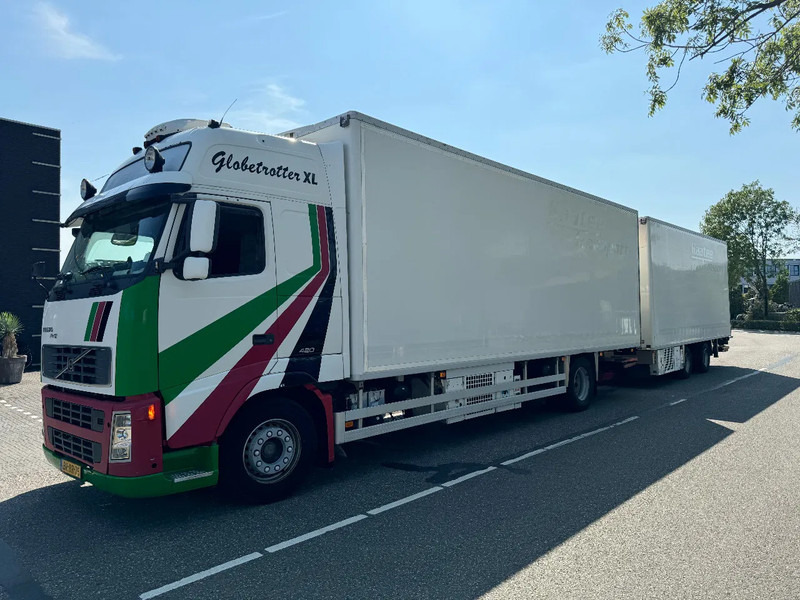 Volvo FH 12.420 4X2 EURO 3+ BURG HANGER + THERMO KING + DHOLLANDIA LIFT - مبردة شاحنة: صور 1 Volvo FH 12.420 4X2 EURO 3+ BURG HANGER + THERMO KING + DHOLLANDIA LIFT - مبردة شاحنة: صور 1
