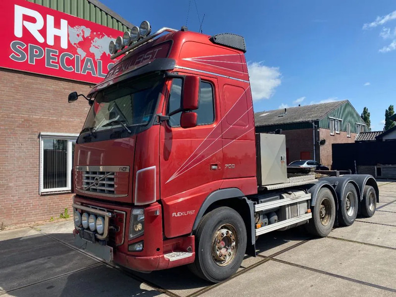Volvo FH 16.700 FH16-700 8X4 140 TON FULL STEEL - شاحنة جرار: صور 2 Volvo FH 16.700 FH16-700 8X4 140 TON FULL STEEL - شاحنة جرار: صور 2