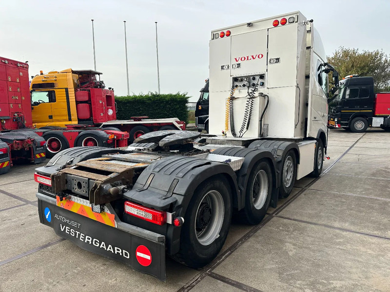 Volvo FH 16.750 8X4, 180 TON POWER STEERING HYDRAULIC - شاحنة جرار: صور 5 Volvo FH 16.750 8X4, 180 TON POWER STEERING HYDRAULIC - شاحنة جرار: صور 5