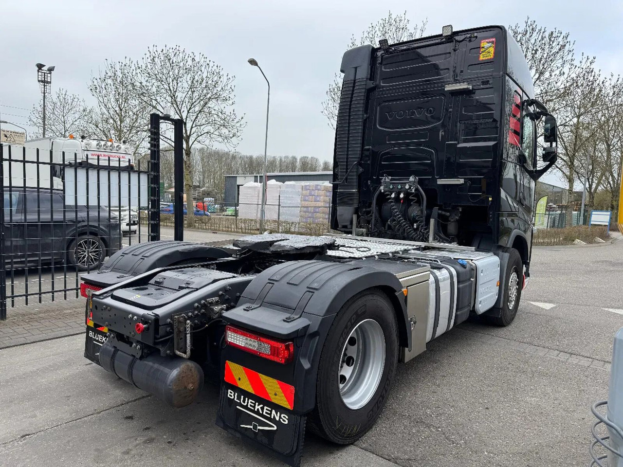 Volvo FH 460 4X2 EURO 6 PARK COOL - شاحنة جرار: صور 4 Volvo FH 460 4X2 EURO 6 PARK COOL - شاحنة جرار: صور 4