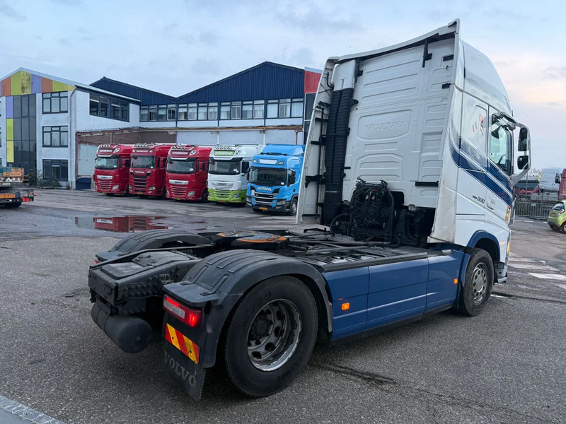 Volvo FH 500 4X2 EURO 6 SKIRTS PARK COOL - شاحنة جرار: صور 4 Volvo FH 500 4X2 EURO 6 SKIRTS PARK COOL - شاحنة جرار: صور 4