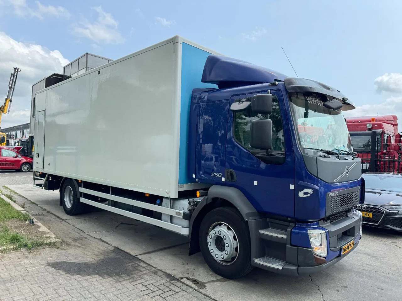 Volvo FL 250 4X2 - EURO 6 + DHOLLANDIA LIFT + TÜV 04-2 - بصندوق مغلق شاحنة: صور 4 Volvo FL 250 4X2 - EURO 6 + DHOLLANDIA LIFT + TÜV 04-2 - بصندوق مغلق شاحنة: صور 4