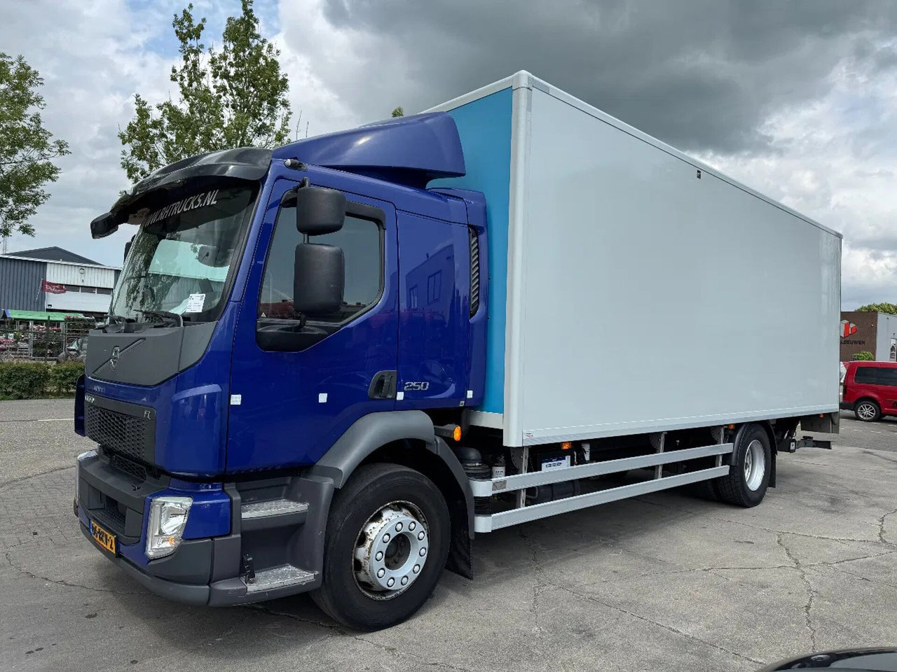 Volvo FL 250 4X2 - EURO 6 + DHOLLANDIA LIFT + TÜV 04-2 - بصندوق مغلق شاحنة: صور 2 Volvo FL 250 4X2 - EURO 6 + DHOLLANDIA LIFT + TÜV 04-2 - بصندوق مغلق شاحنة: صور 2