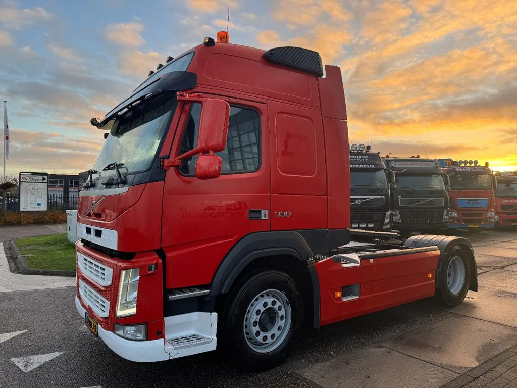 Volvo FM 330 4X2 - EURO 6 + AUTOMATIC + SKIRTS - شاحنة جرار: صور 1 Volvo FM 330 4X2 - EURO 6 + AUTOMATIC + SKIRTS - شاحنة جرار: صور 1