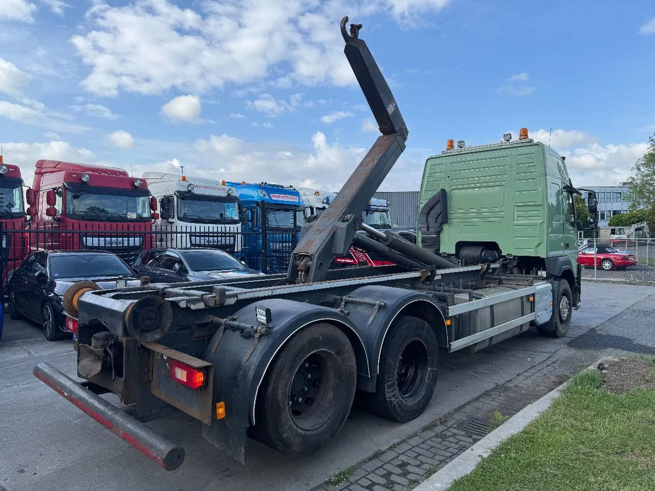 Volvo FM 410 6X2 EURO 6 VDL 21T HOOK - شاحنة ذات الخطاف: صور 4 Volvo FM 410 6X2 EURO 6 VDL 21T HOOK - شاحنة ذات الخطاف: صور 4