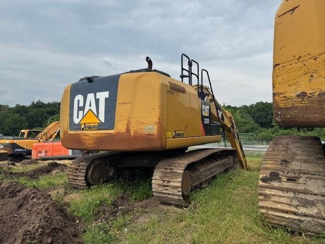 CAT 323 E - حفارات زحافة: صور 5 CAT 323 E - حفارات زحافة: صور 5