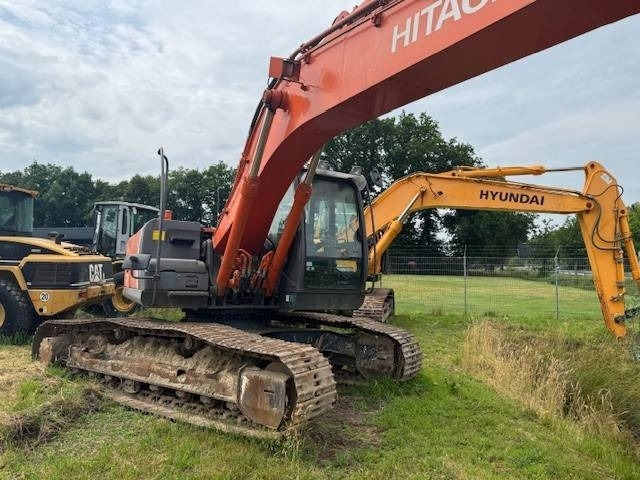 HITACHI ZX 210LC - حفارات زحافة: صور 3 HITACHI ZX 210LC - حفارات زحافة: صور 3