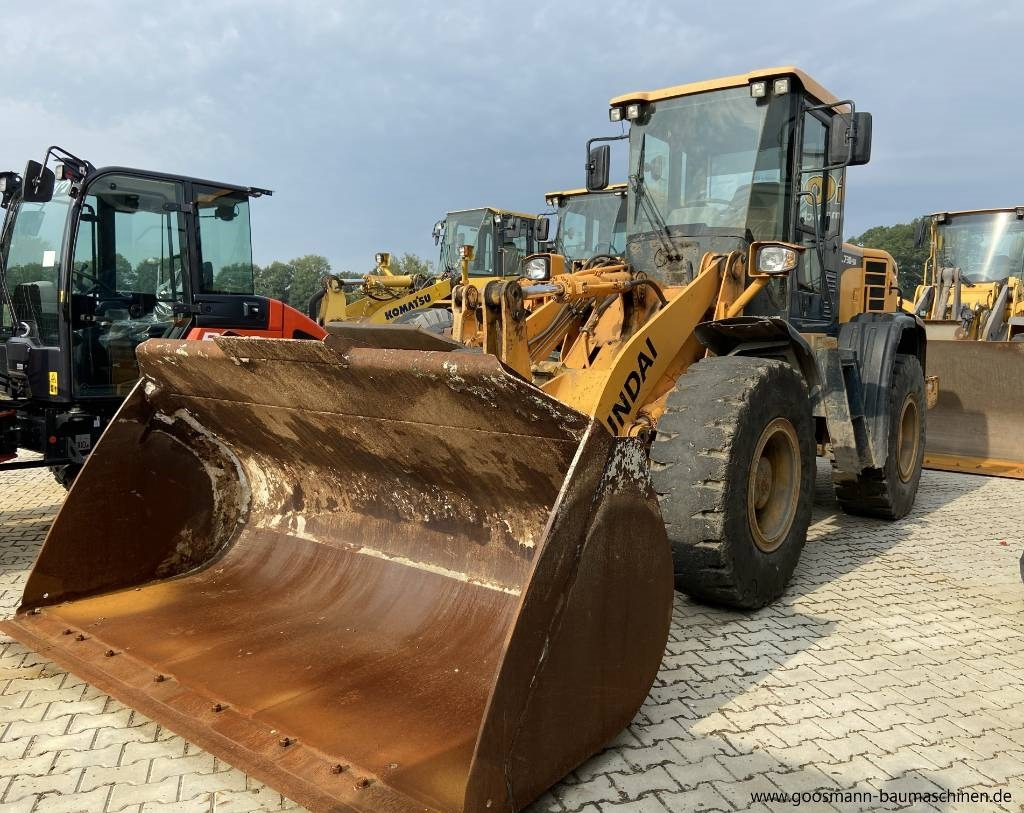 HYUNDAI HL 730-9A - اللودر بعجل: صور 1 HYUNDAI HL 730-9A - اللودر بعجل: صور 1