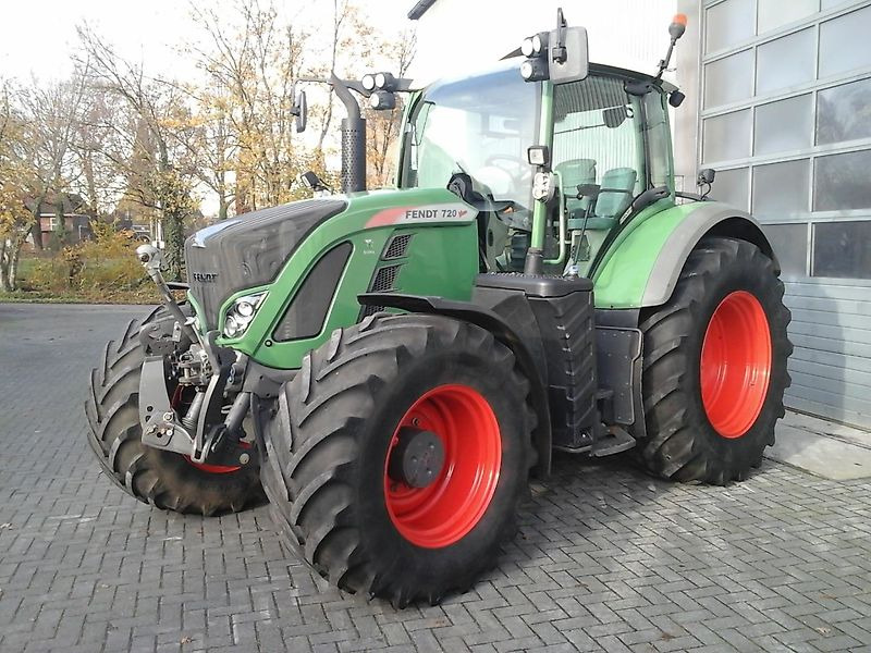 Fendt 720 Vario S4 Profi - جرار: صور 1 Fendt 720 Vario S4 Profi - جرار: صور 1