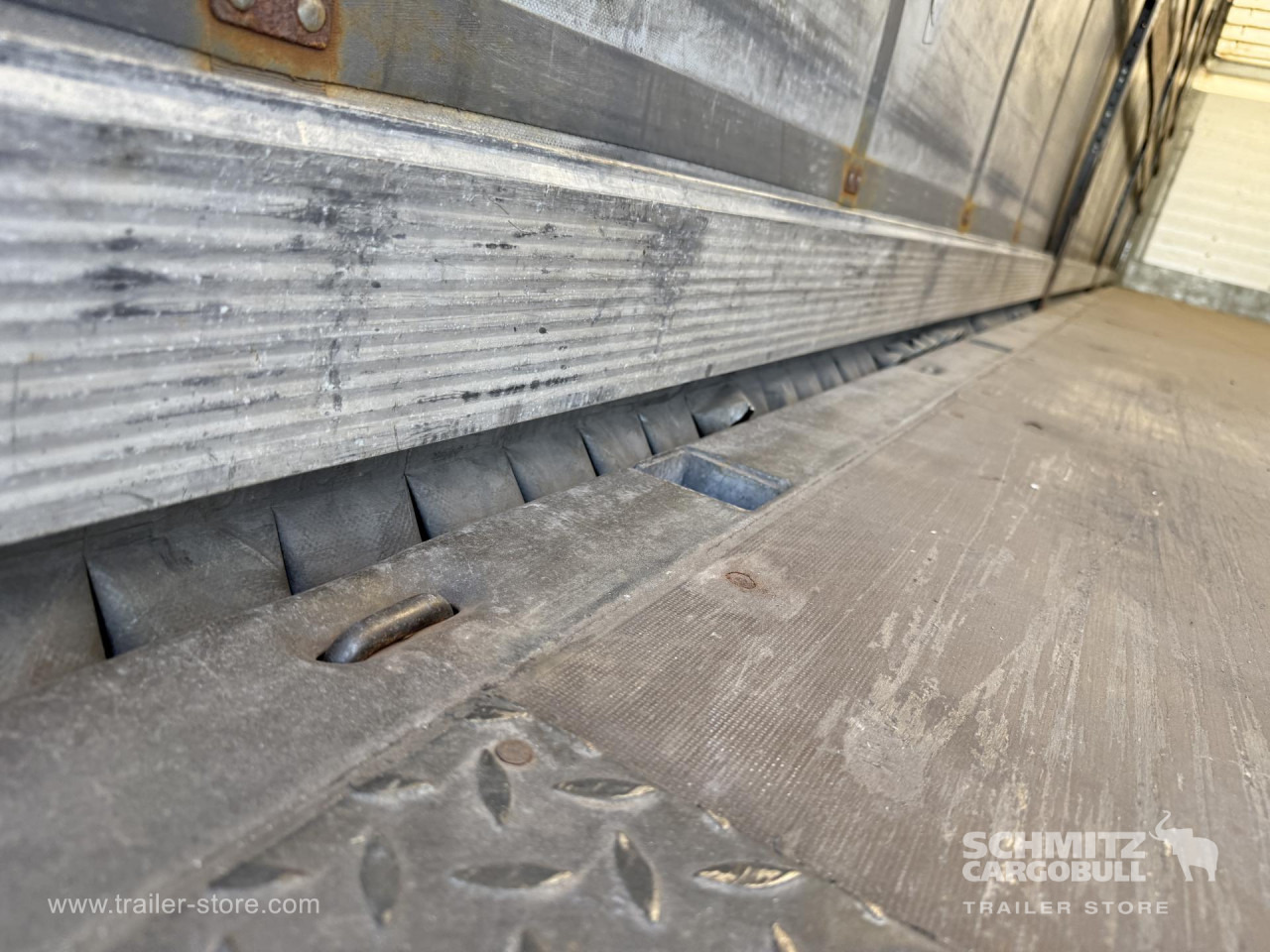 SCHMITZ Curtainsider Standard - الخيمة نصف مقطورة: صور 3 SCHMITZ Curtainsider Standard - الخيمة نصف مقطورة: صور 3