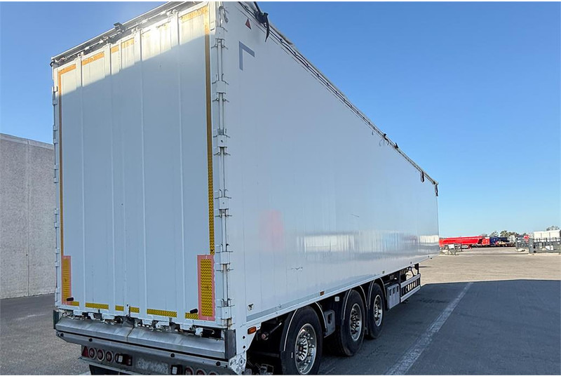 Legras 93 m³ - أرضية المشي نصف مقطورة: صور 4 Legras 93 m³ - أرضية المشي نصف مقطورة: صور 4