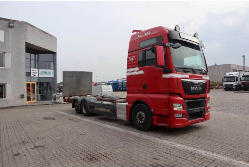 MAN TGX 26.440 EURO 6 - شاحنات الحاويات / جسم علوي قابل للتغيير شاحنة: صور 2 MAN TGX 26.440 EURO 6 - شاحنات الحاويات / جسم علوي قابل للتغيير شاحنة: صور 2