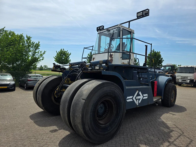Hyster H44.OOC-16CH Complete with spreader - موبايل كرين: صور 1 Hyster H44.OOC-16CH Complete with spreader - موبايل كرين: صور 1