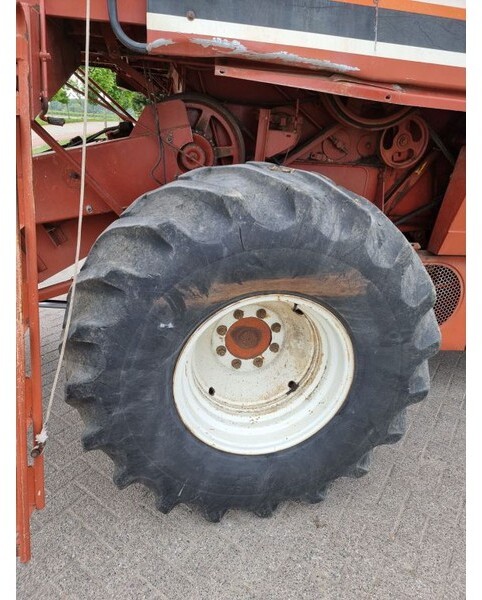 حصادة شاملة Laverda 3500: صور 14 حصادة شاملة Laverda 3500: صور 14