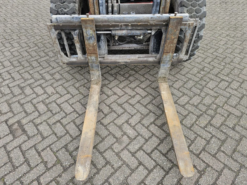 Manitou M 30-2 4ST3B - شاحنات الطرق الوعرة: صور 4 Manitou M 30-2 4ST3B - شاحنات الطرق الوعرة: صور 4