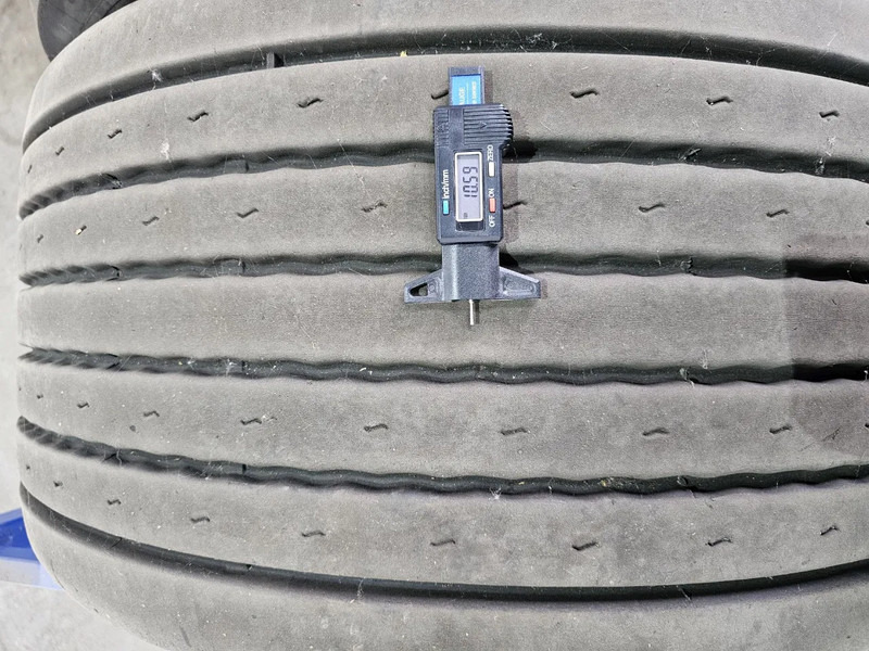 Michelin 50x 445/45R19.5 - الإطارات - شاحنة: صور 2 Michelin 50x 445/45R19.5 - الإطارات - شاحنة: صور 2