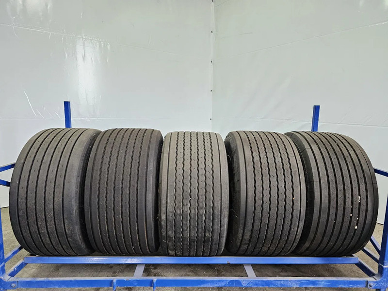 Michelin 50x 445/45R19.5 - الإطارات - شاحنة: صور 1 Michelin 50x 445/45R19.5 - الإطارات - شاحنة: صور 1