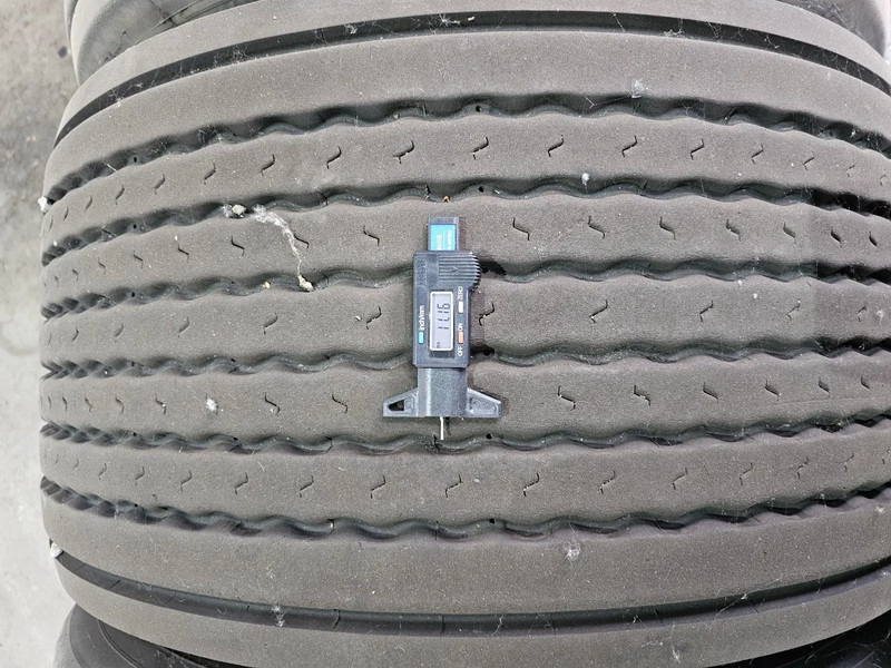 Michelin 50x 445/45R19.5 - الإطارات - شاحنة: صور 3 Michelin 50x 445/45R19.5 - الإطارات - شاحنة: صور 3
