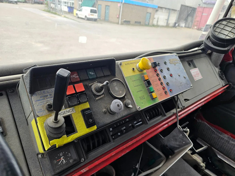 المطافئ Renault M210 Arbois 3500L - Hydraulic winch: صور 14