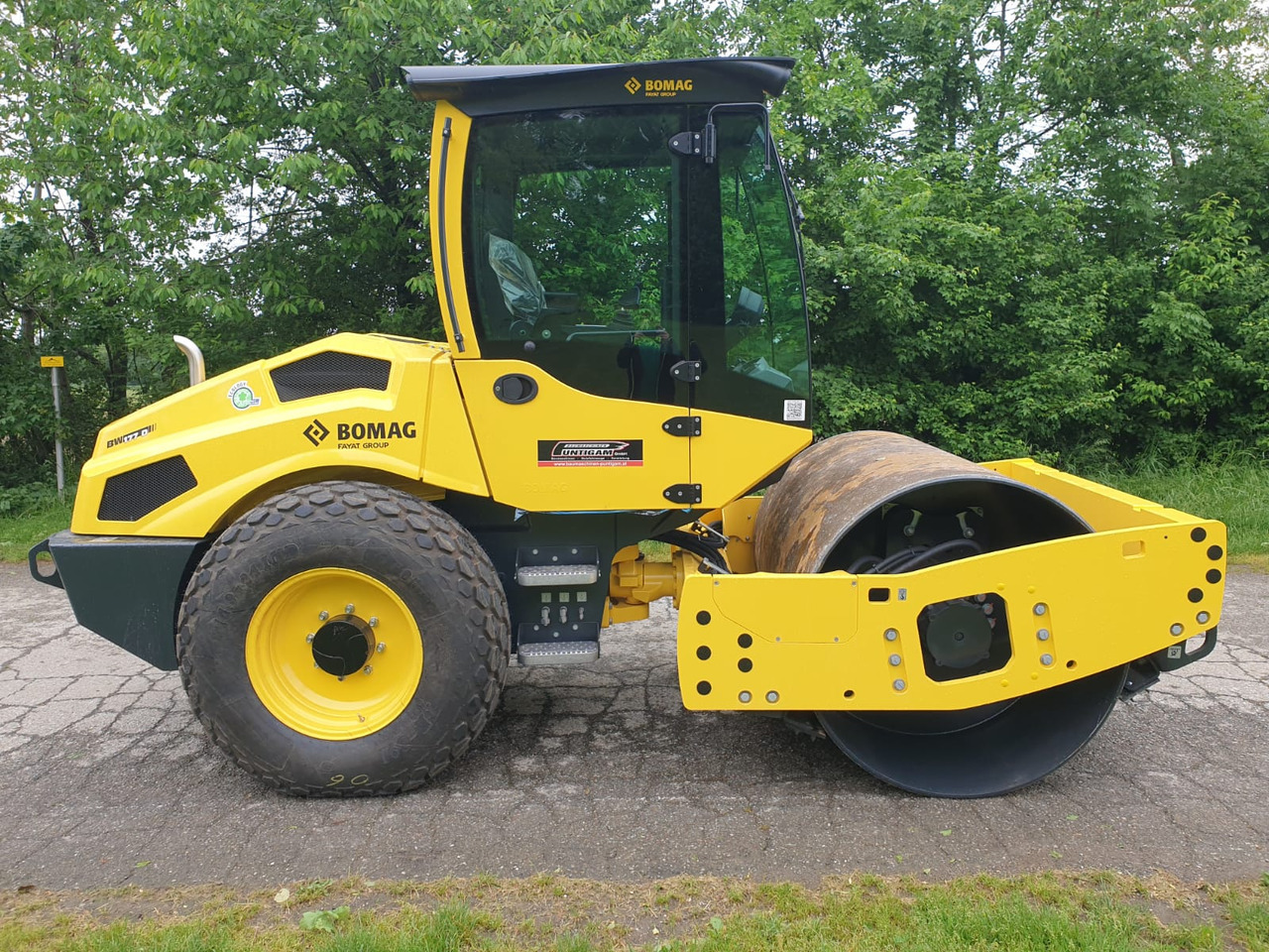 BOMAG BW 177 D-5 PL - مدحلة الأسفلت: صور 2 BOMAG BW 177 D-5 PL - مدحلة الأسفلت: صور 2