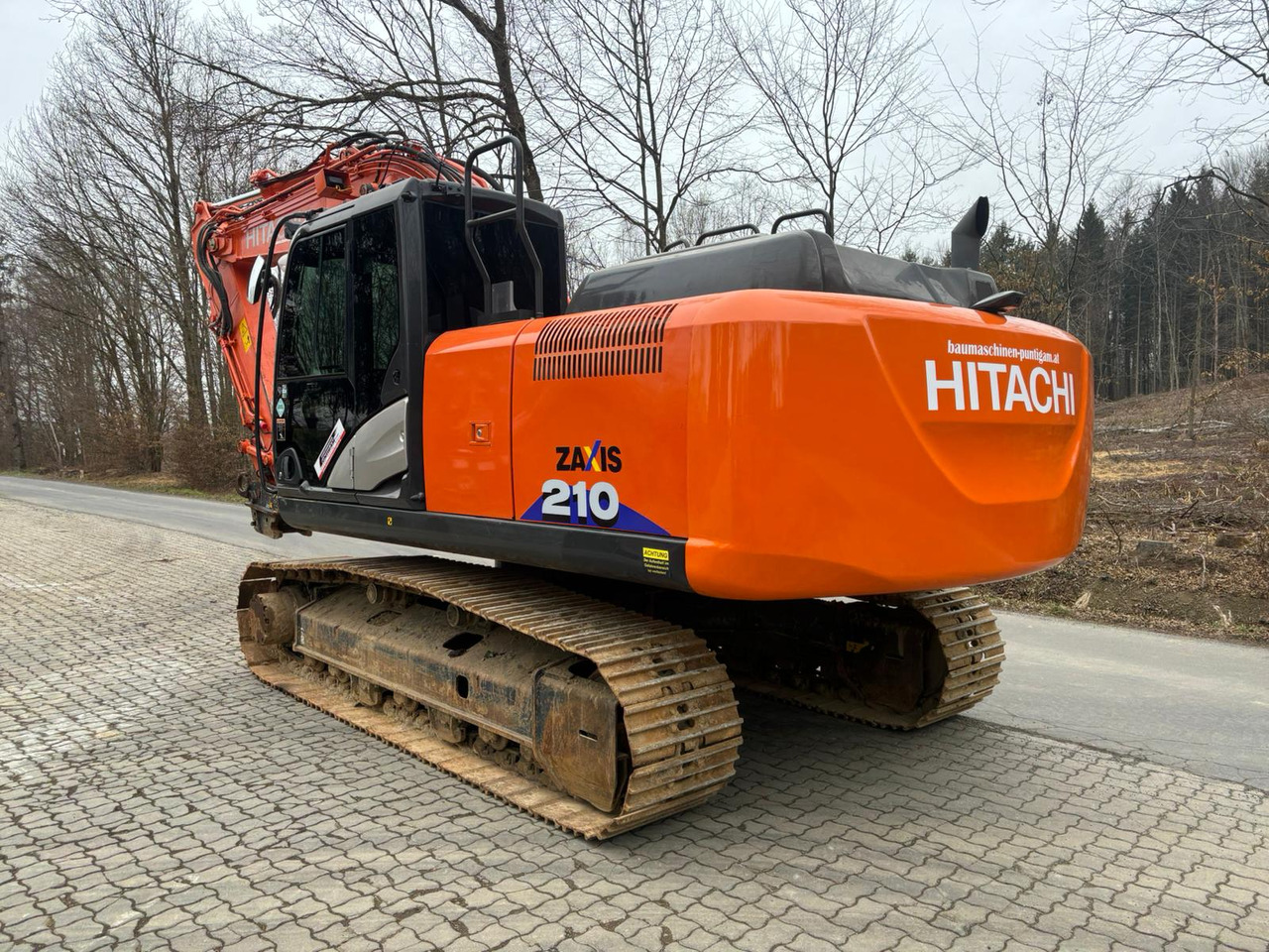 HITACHI ZX 210-6 - حفارات زحافة: صور 5 HITACHI ZX 210-6 - حفارات زحافة: صور 5