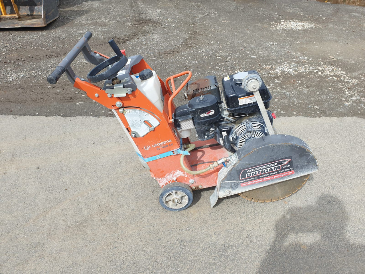 HUSQVARNA FS 400 LV - معدات البناء: صور 1 HUSQVARNA FS 400 LV - معدات البناء: صور 1