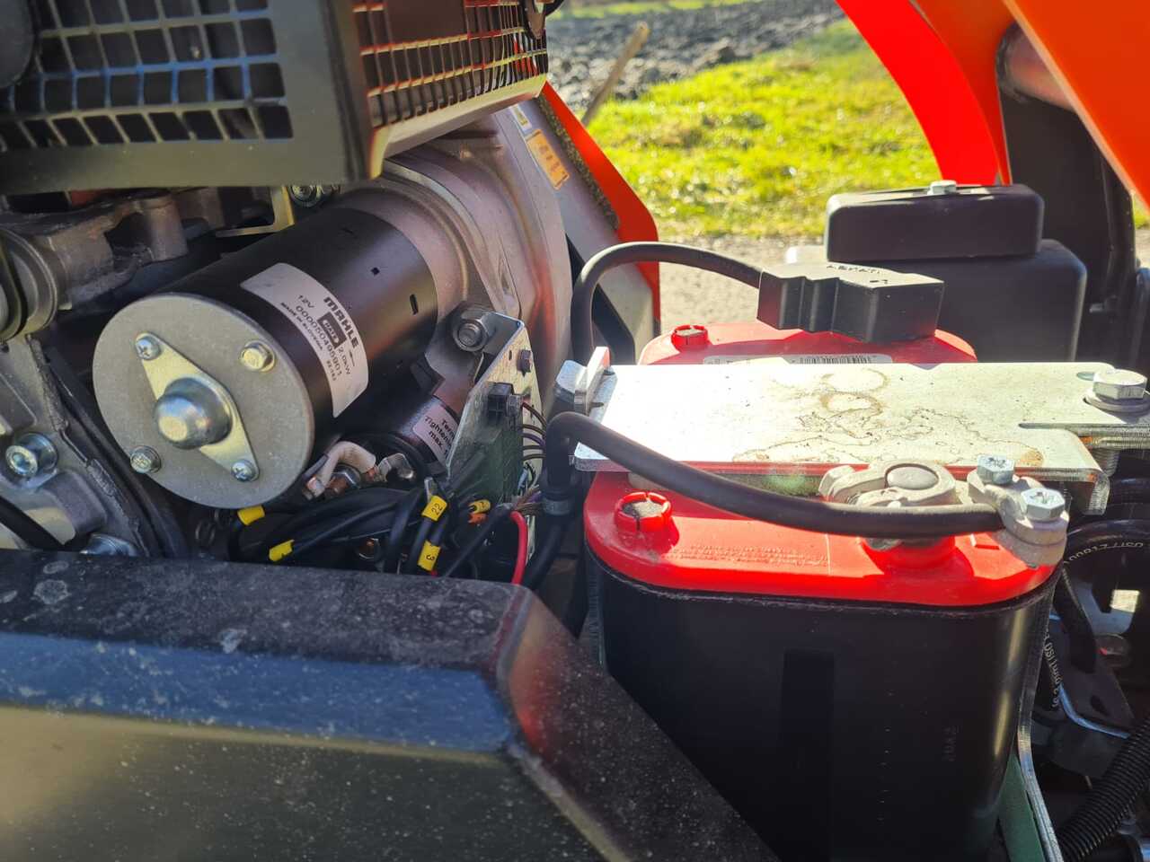 Husqvarna LG 504 إيجار Husqvarna LG 504: صور 9